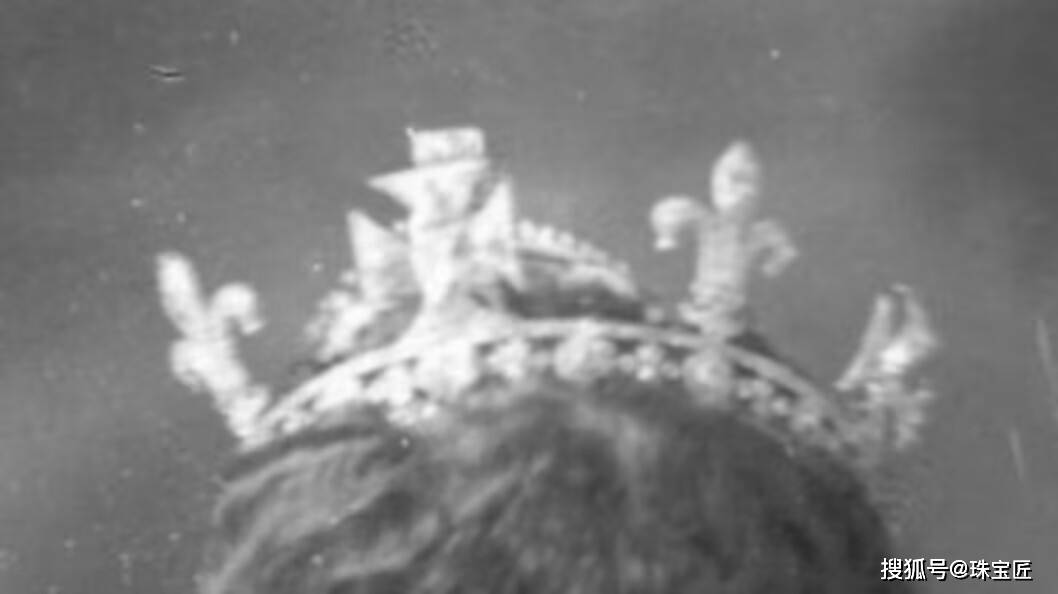 开元棋牌下载|成人礼开战斗机继承箱里装满传世冠冕!挪威00后女王储才是真·隐藏王者!(图5) 开元棋牌下载|成人礼开战斗机继承箱里装满传世冠冕!挪威00后女王储才是真·隐藏王者!(图5)