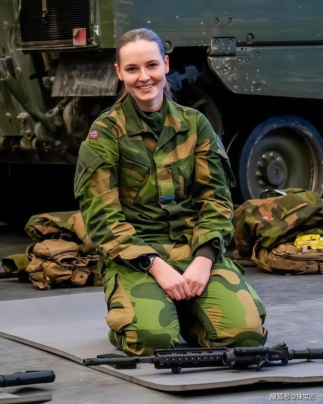 开元棋牌下载|成人礼开战斗机继承箱里装满传世冠冕!挪威00后女王储才是真·隐藏王者!(图20) 开元棋牌下载|成人礼开战斗机继承箱里装满传世冠冕!挪威00后女王储才是真·隐藏王者!(图20)