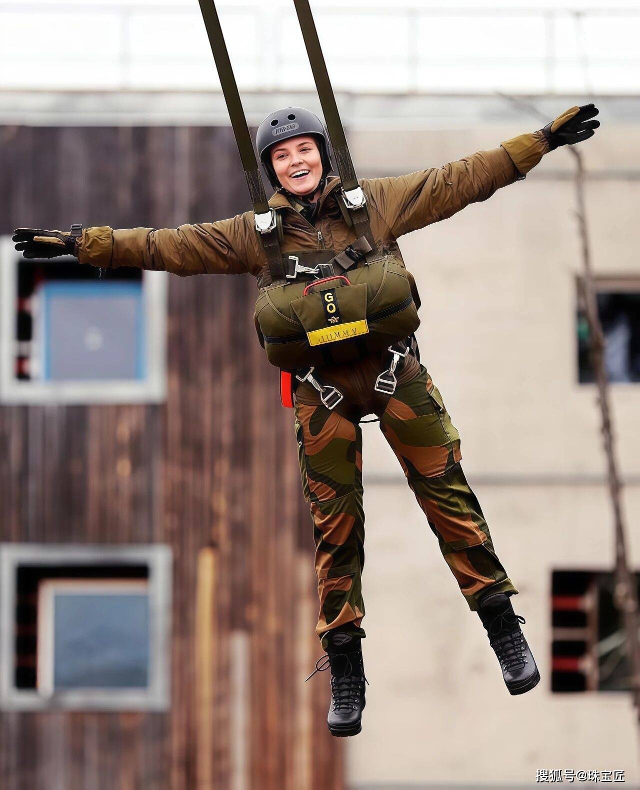 开元棋牌下载|成人礼开战斗机继承箱里装满传世冠冕!挪威00后女王储才是真·隐藏王者!(图27) 开元棋牌下载|成人礼开战斗机继承箱里装满传世冠冕!挪威00后女王储才是真·隐藏王者!(图27)