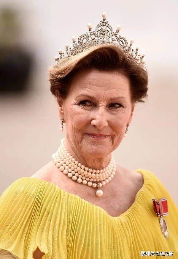 开元棋牌下载|成人礼开战斗机继承箱里装满传世冠冕!挪威00后女王储才是真·隐藏王者!(图54) 开元棋牌下载|成人礼开战斗机继承箱里装满传世冠冕!挪威00后女王储才是真·隐藏王者!(图54)