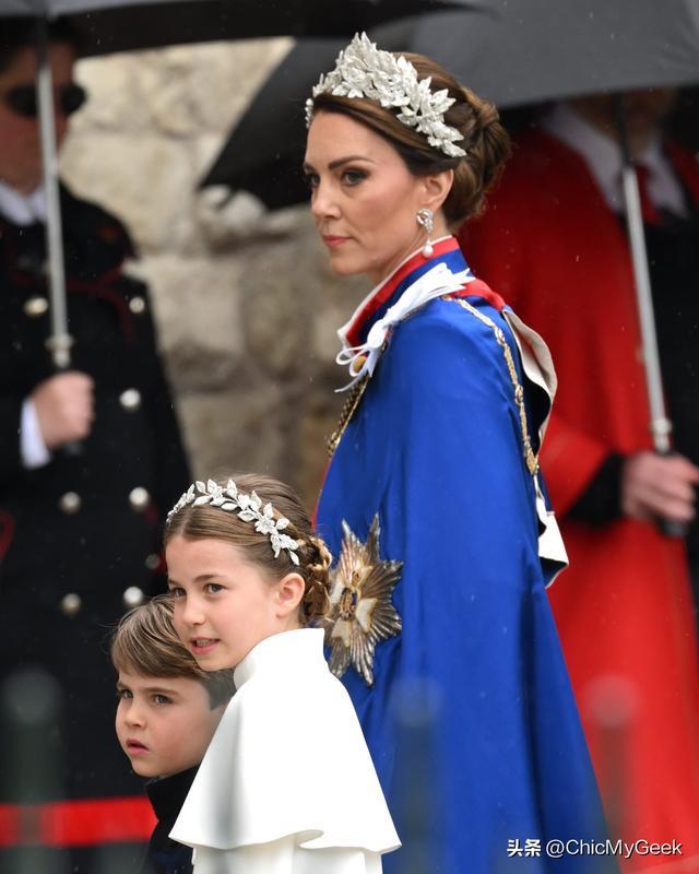 开元棋牌下载10岁夏洛特公主不能戴王冠只有两位叛逆公主打破王室规则!(图2) 开元棋牌下载10岁夏洛特公主不能戴王冠只有两位叛逆公主打破王室规则!(图2)